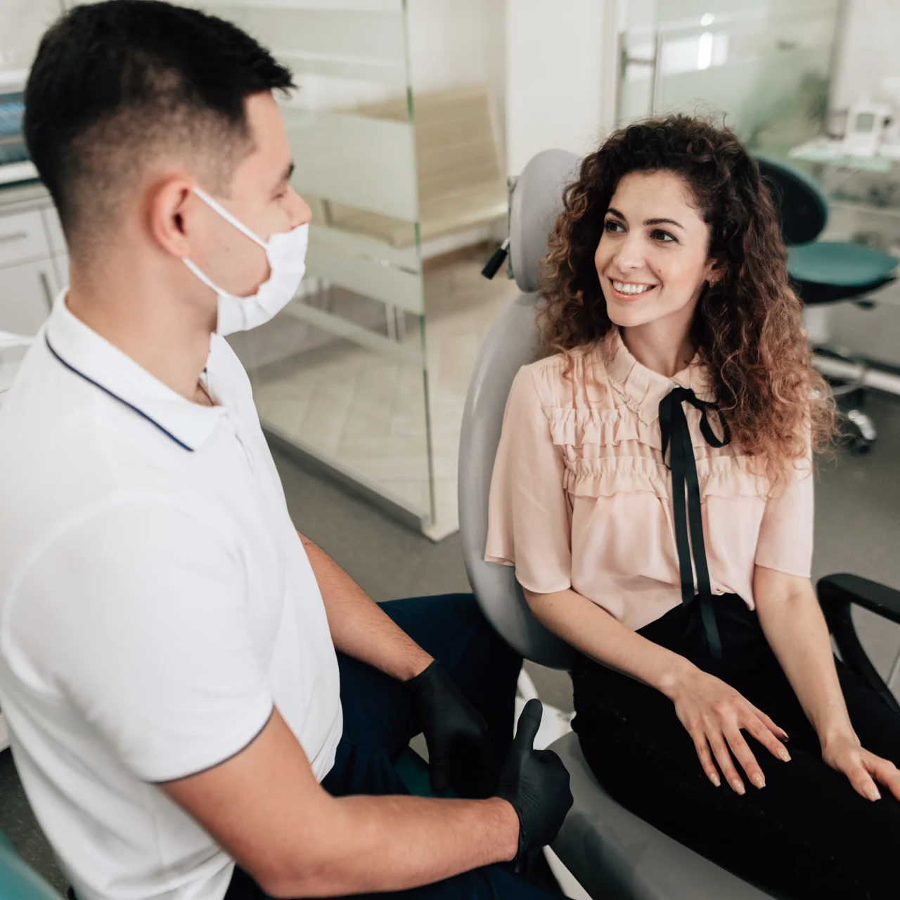 Герметизация фиссур: современный способ сохранить зубы здоровыми